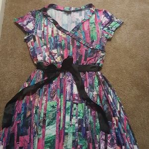 Multi-colored short sleeved dress